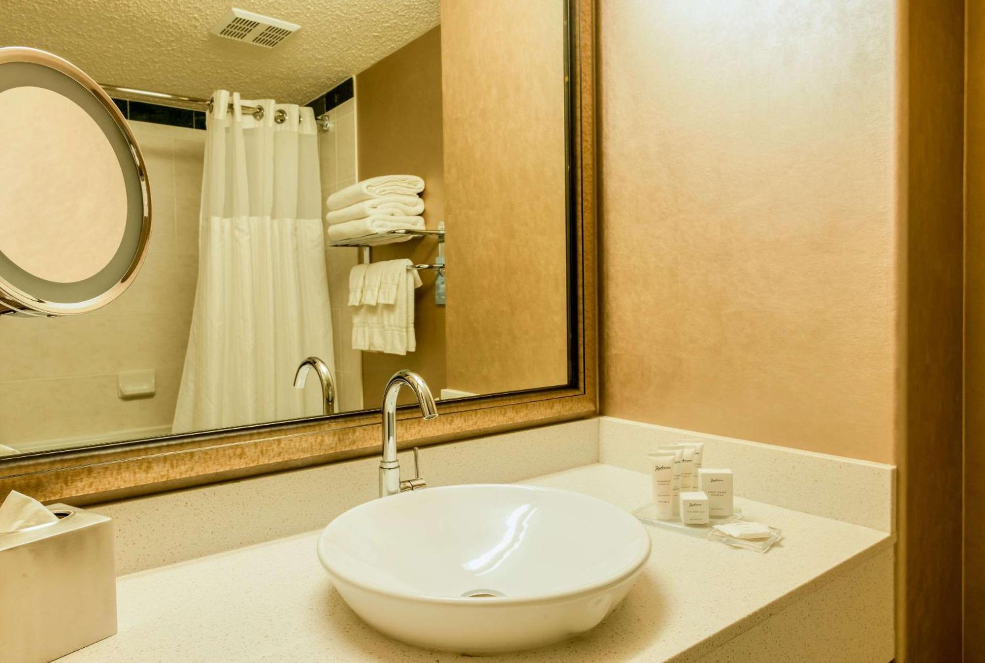 Radisson Hotel & Suites Fort Mcmurray Kültér fotó