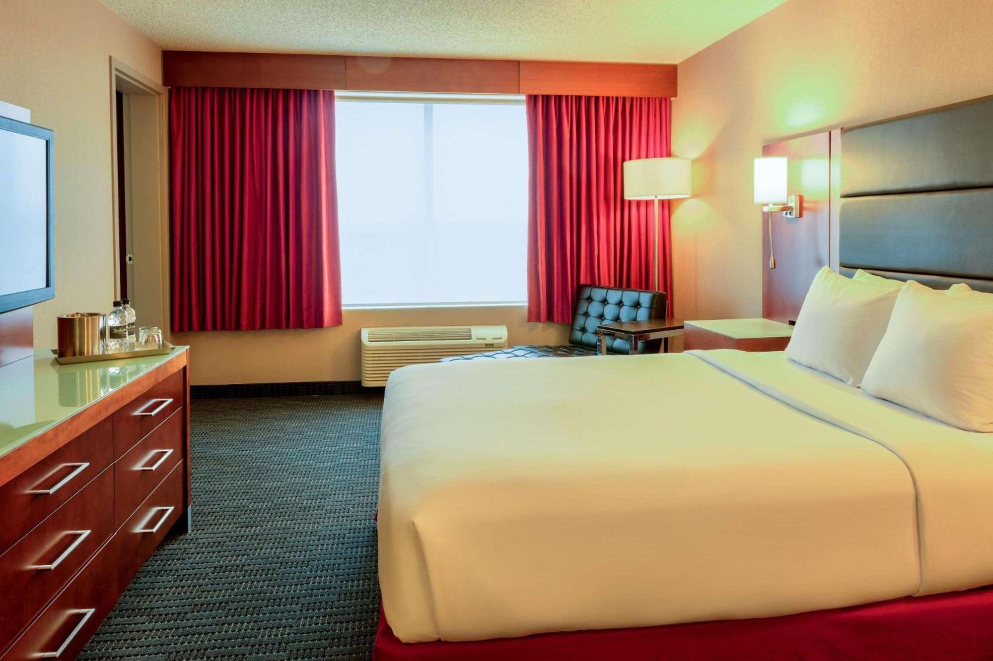 Radisson Hotel & Suites Fort Mcmurray Kültér fotó