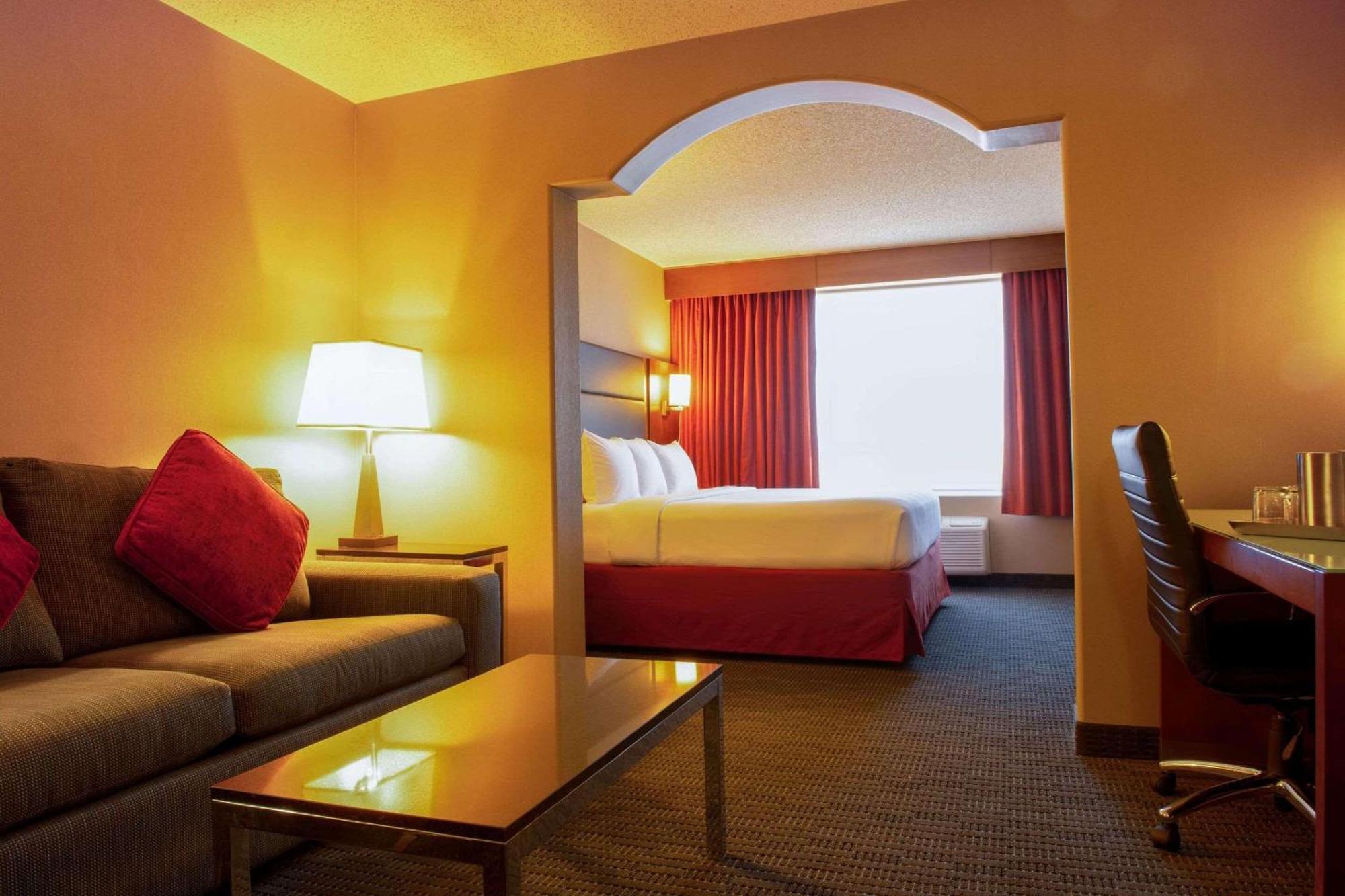 Radisson Hotel & Suites Fort Mcmurray Kültér fotó