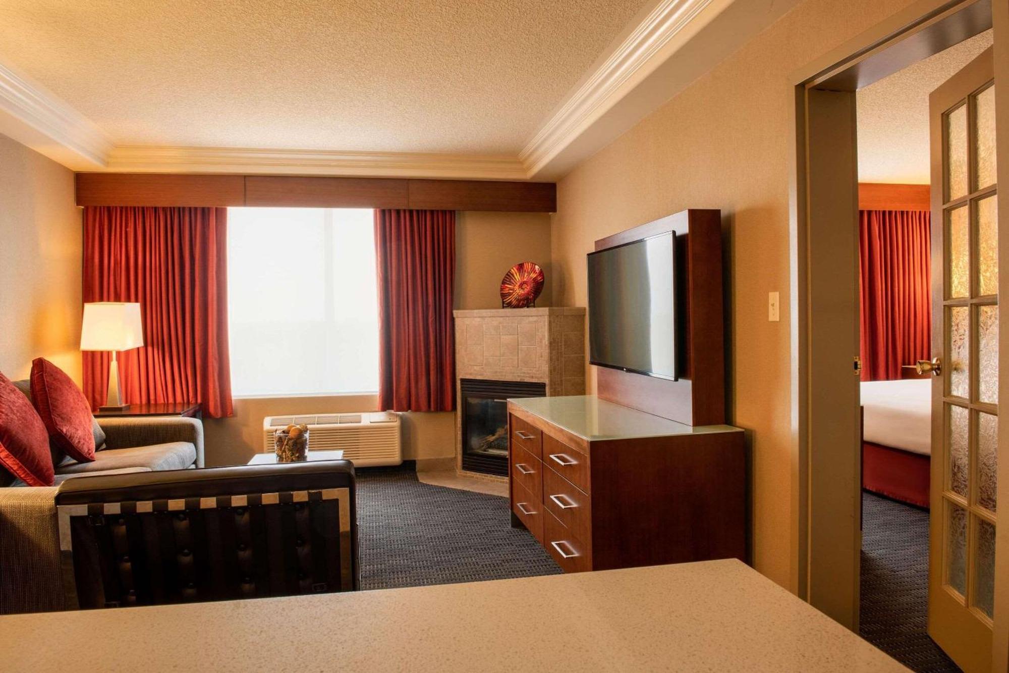 Radisson Hotel & Suites Fort Mcmurray Kültér fotó