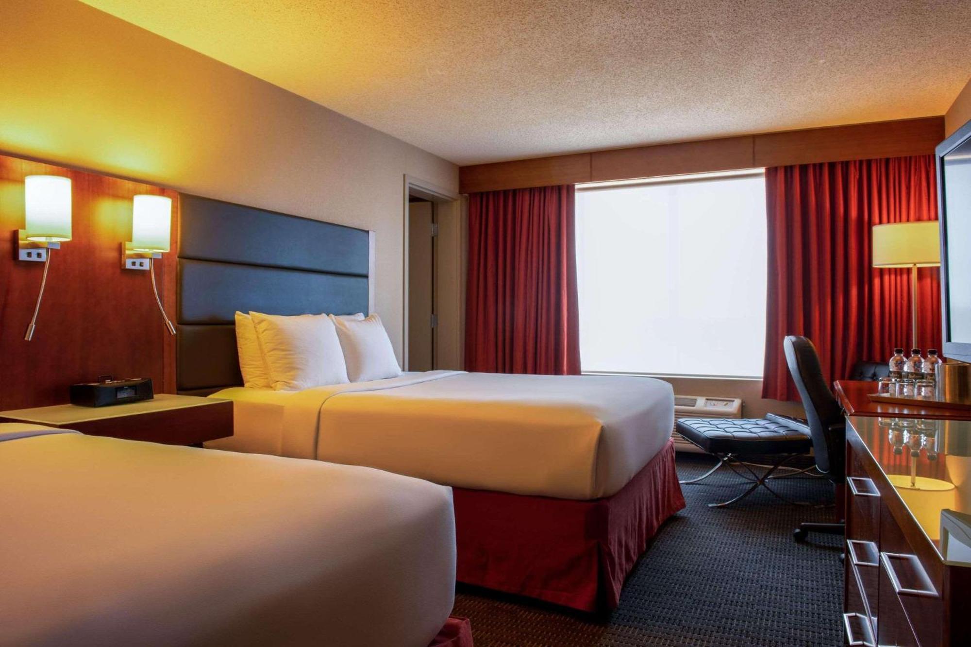 Radisson Hotel & Suites Fort Mcmurray Kültér fotó