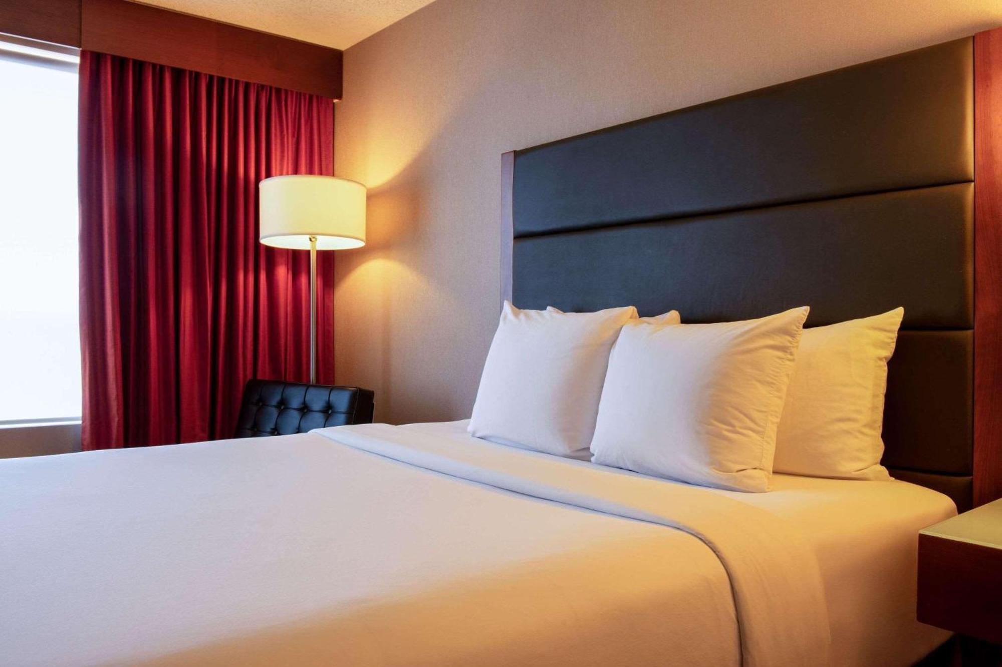 Radisson Hotel & Suites Fort Mcmurray Kültér fotó